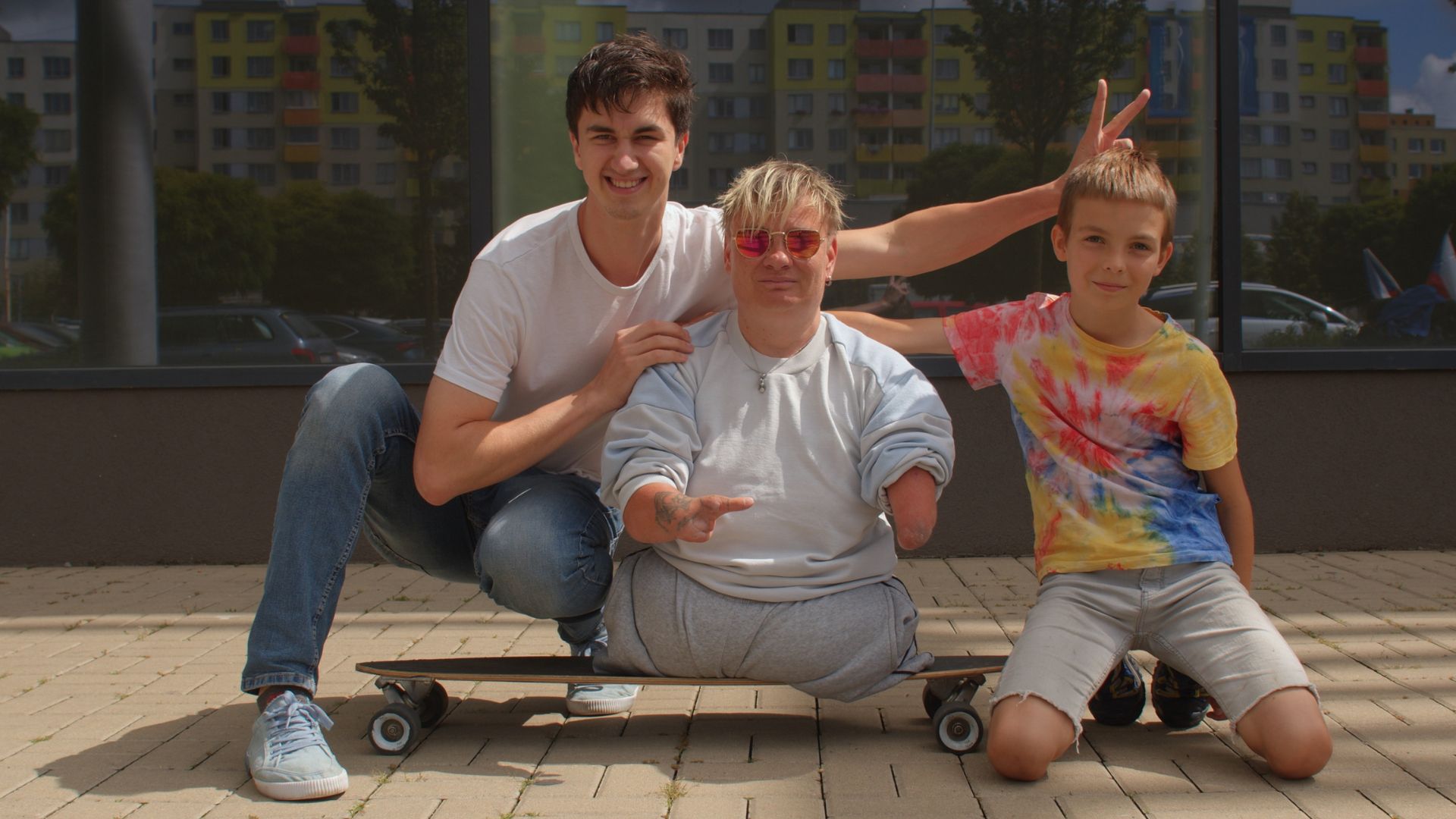 xr:d:DAFYJQlKgM4:994,j:2800520132086036952,t:23102500